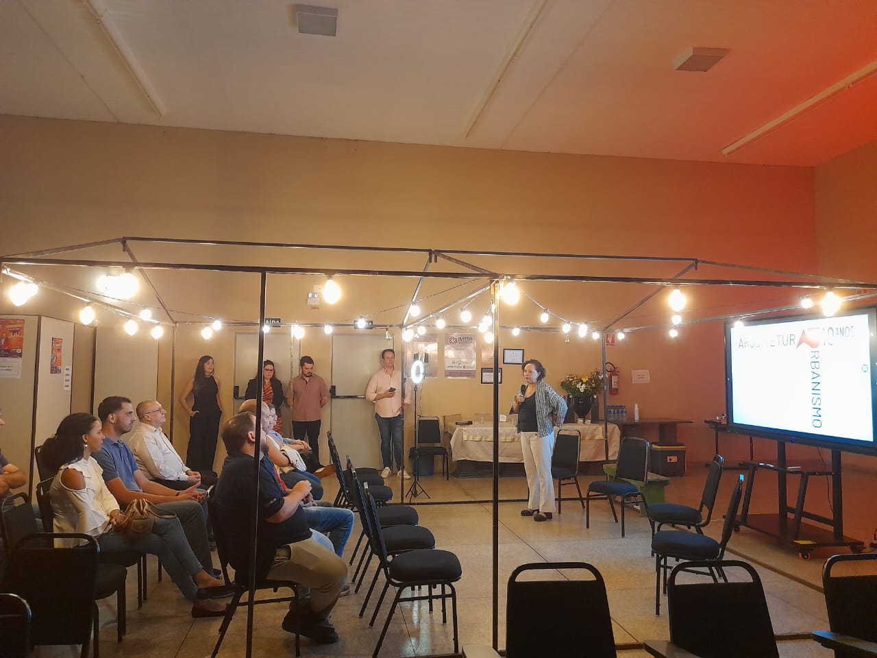 9ª Semana de Arquitetura e Urbanismo | Leandro Paganelli, Lívia Scarpellini e Thais Regina