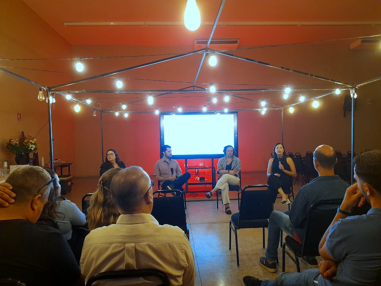 9ª Semana de Arquitetura e Urbanismo | Leandro Paganelli, Lívia Scarpellini e Thais Regina