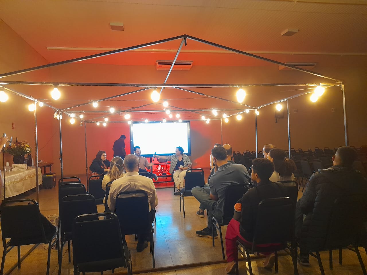 9ª Semana de Arquitetura e Urbanismo | Leandro Paganelli, Lívia Scarpellini e Thais Regina