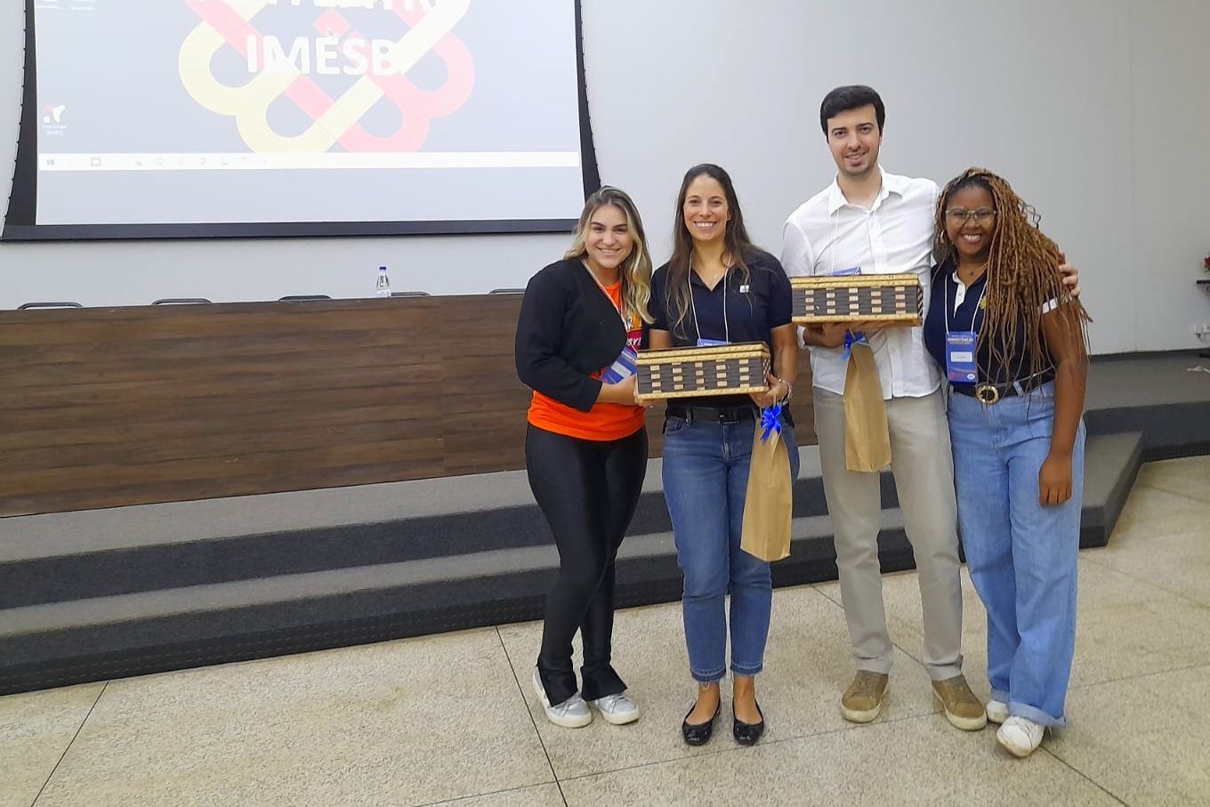 33ª Semana Científica da Administração | Stephanie Achcar e  Rafael Natrielli