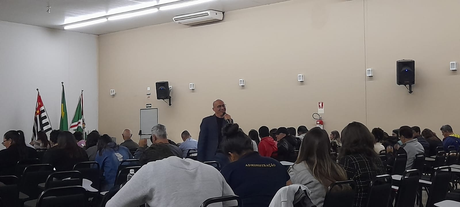 Workshop “Em mentes quadradas, ideias novas não circulam”