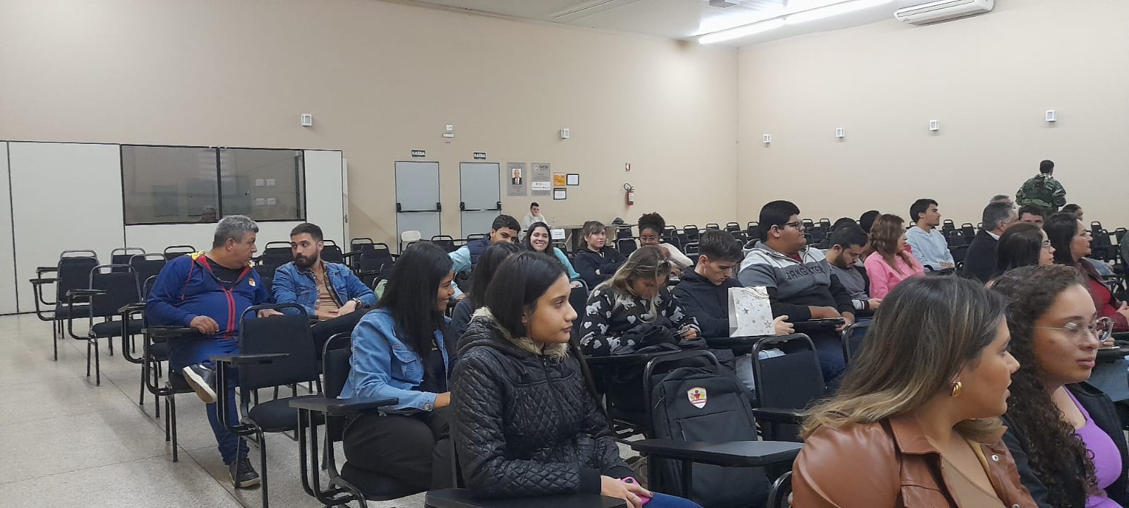 Workshop “Em mentes quadradas, ideias novas não circulam”