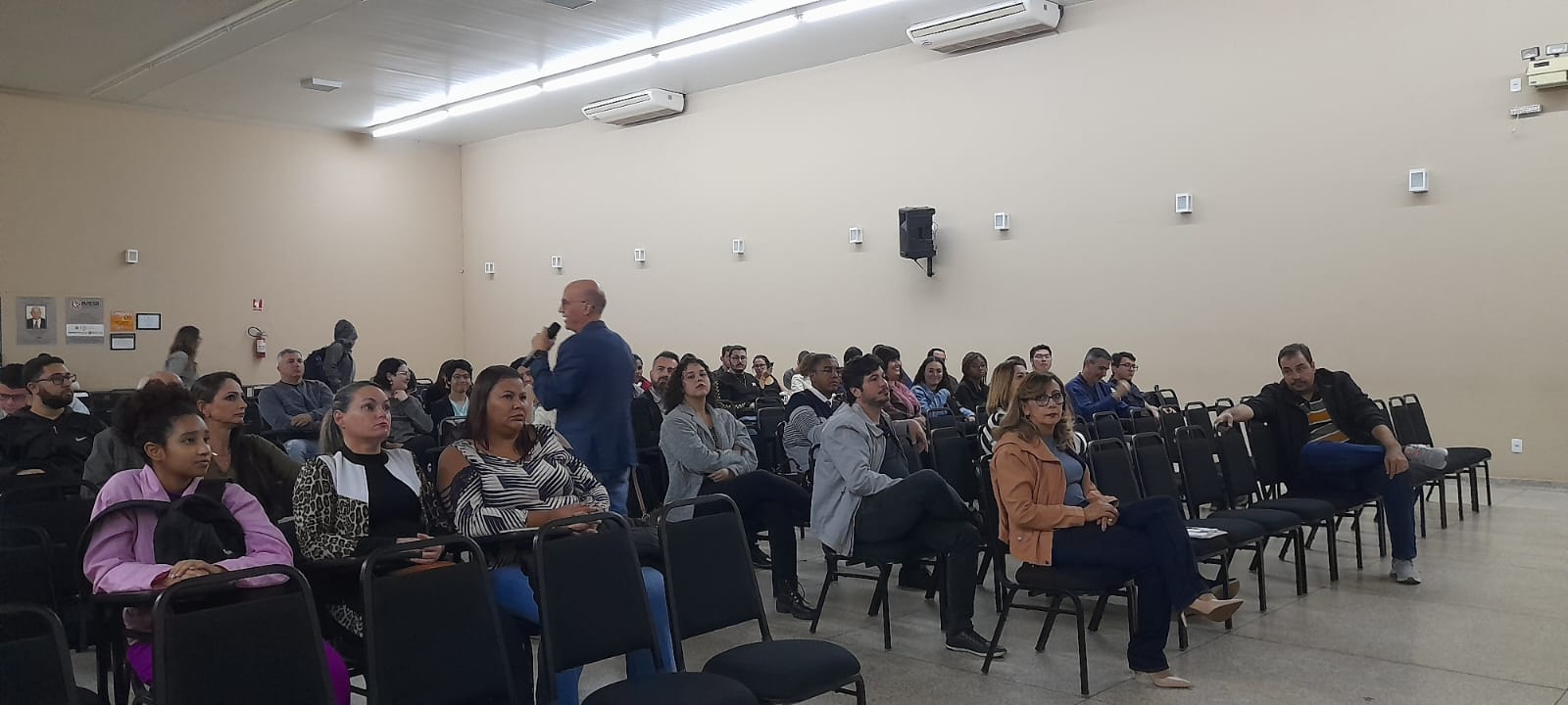 Workshop “Em mentes quadradas, ideias novas não circulam”