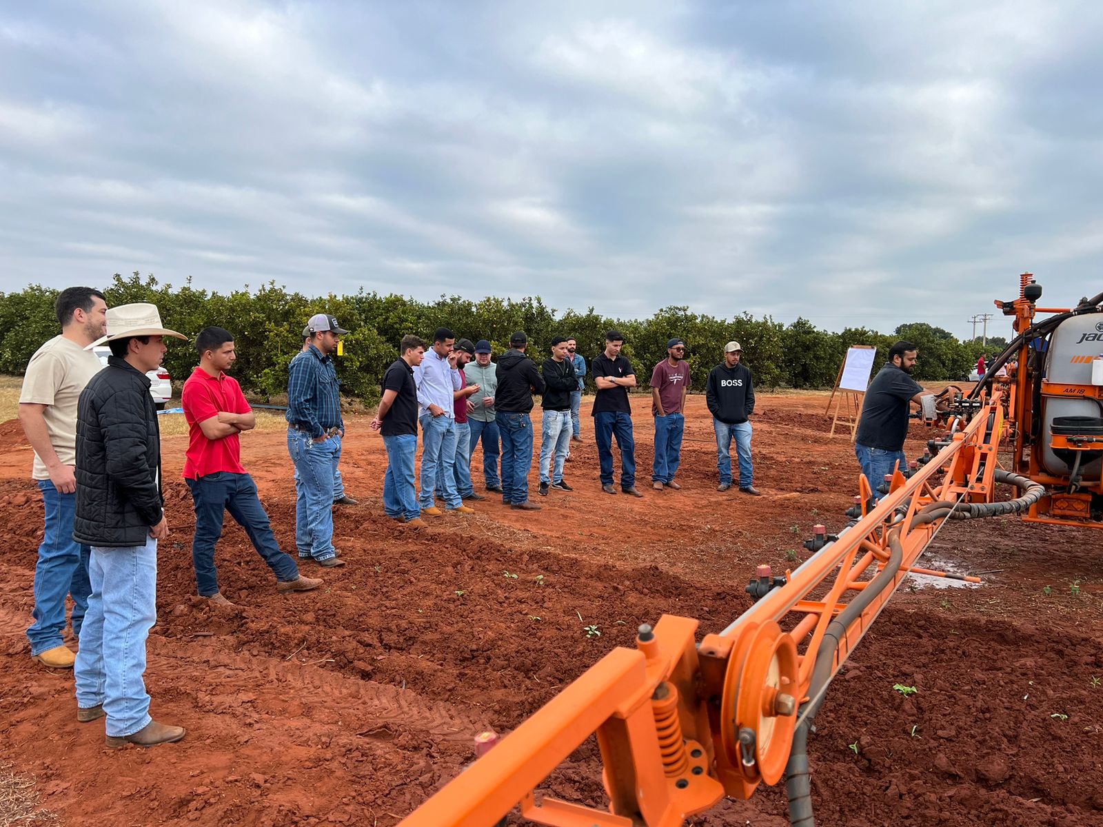 Curso de Engenharia Agronômica promove aulão sobre Regulagem e Calibração