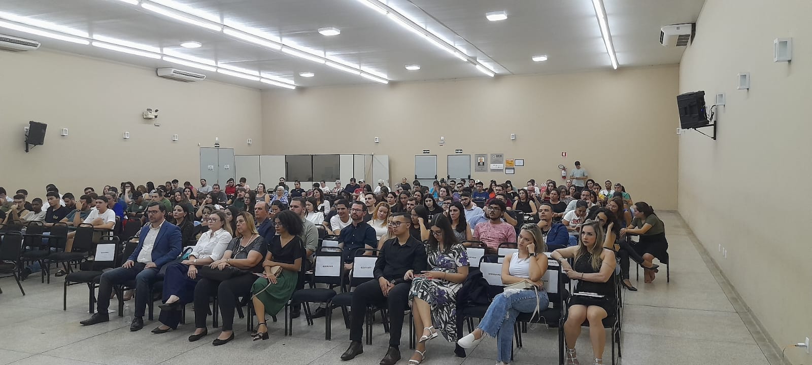 IMESB lança obra coletiva produzida por professores e alunos egressos da Instituição