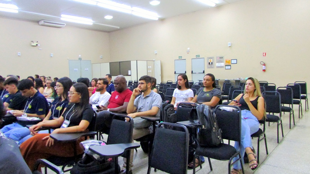 32ª Semana de Administração | Carol Curimbaba