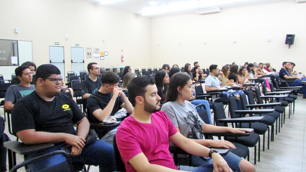 32ª Semana de Administração | Carol Curimbaba