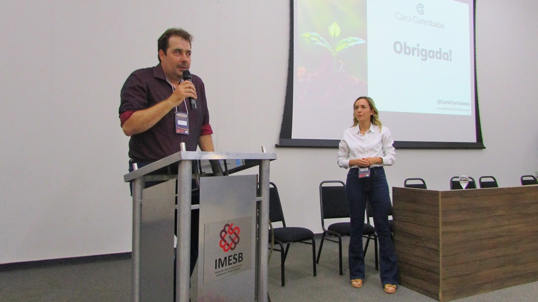 32ª Semana de Administração | Carol Curimbaba