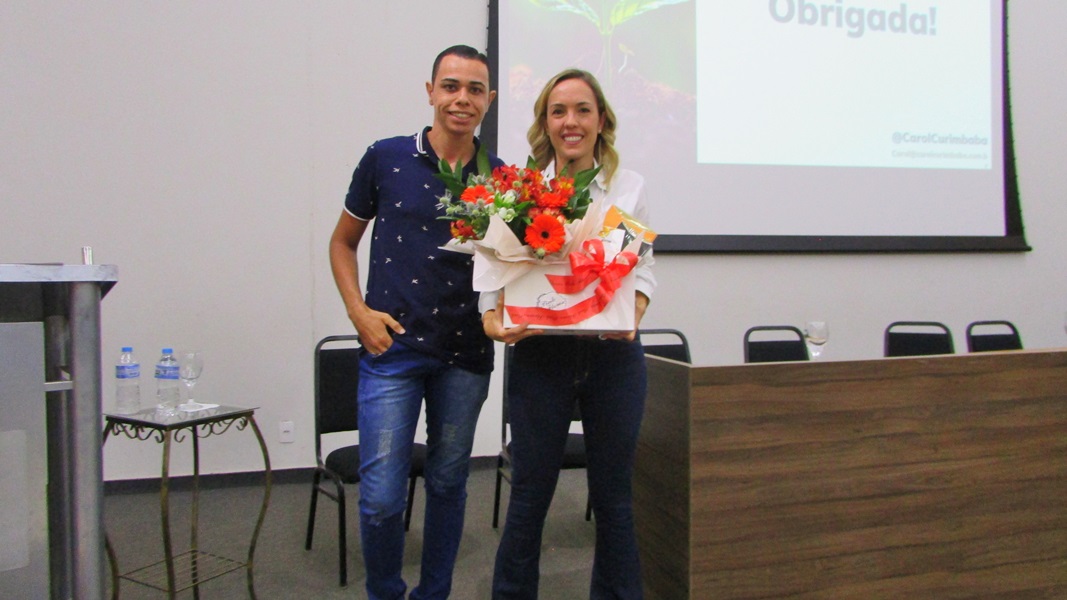 32ª Semana de Administração | Carol Curimbaba