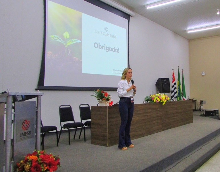 32ª Semana de Administração | Carol Curimbaba