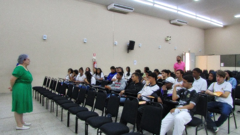 IMESB recebe a visita dos alunos da Escola José Francisco Paschoal