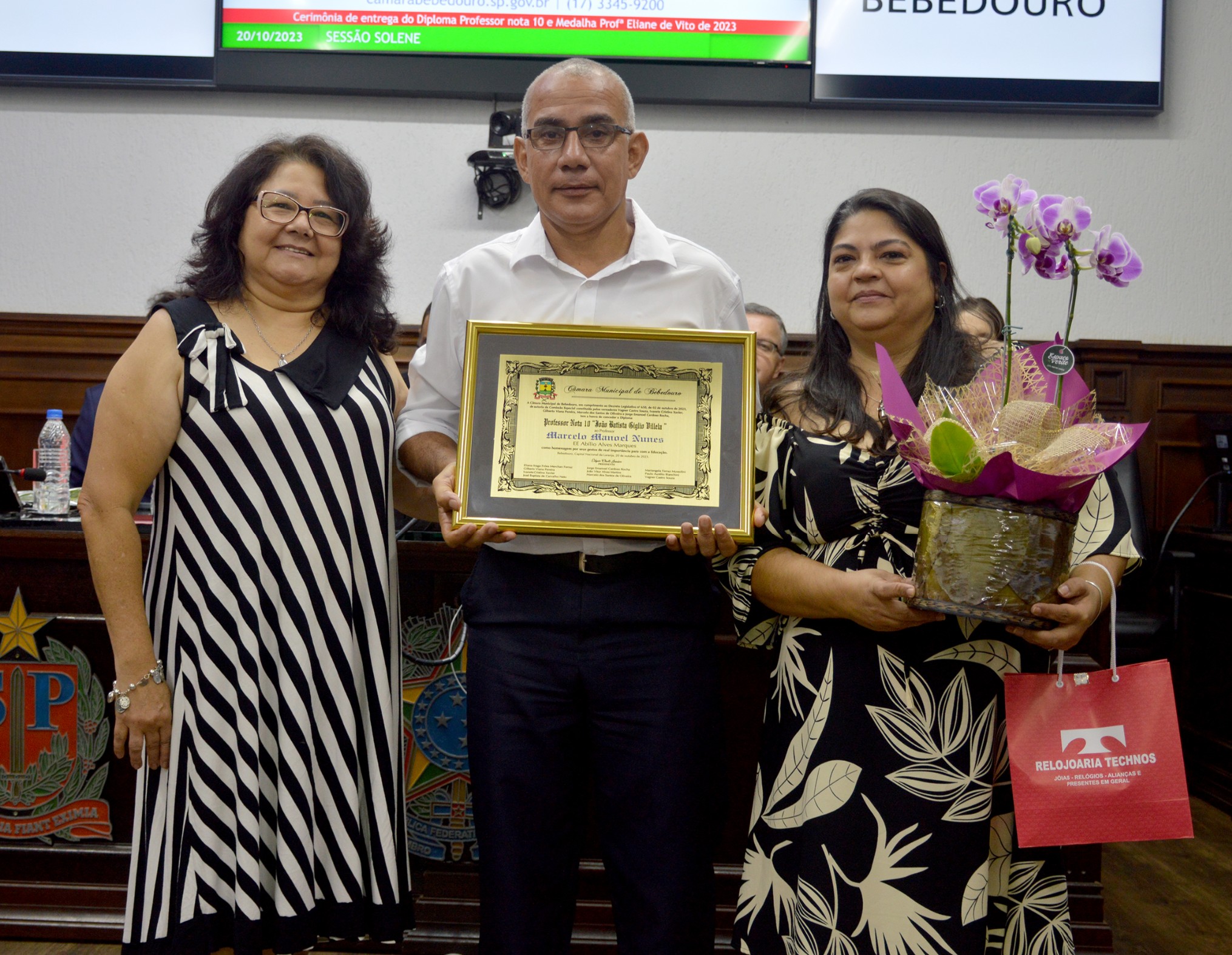 Professora de Direito Rosiane Sasso Rissi recebe título de Honra ao Mérito