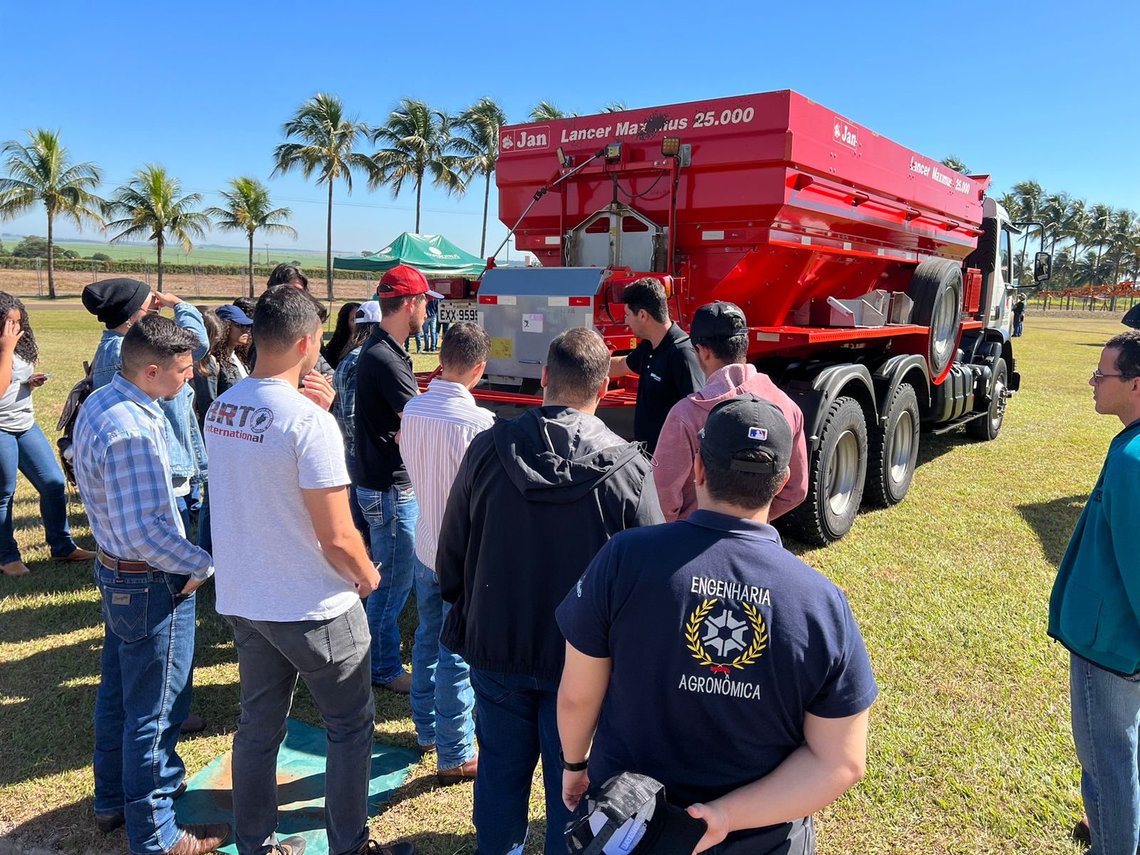 1ca0d23c-9523-4c12-b8be-2a96c37e78ff