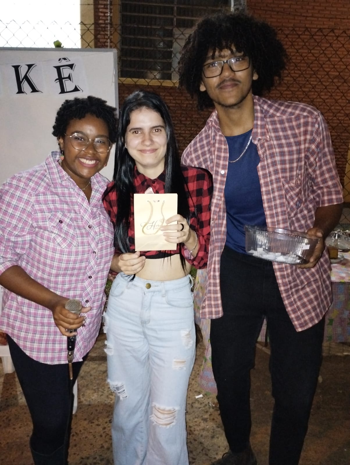 deca71eb-c1d4-41a7-a678-fbb625719c56