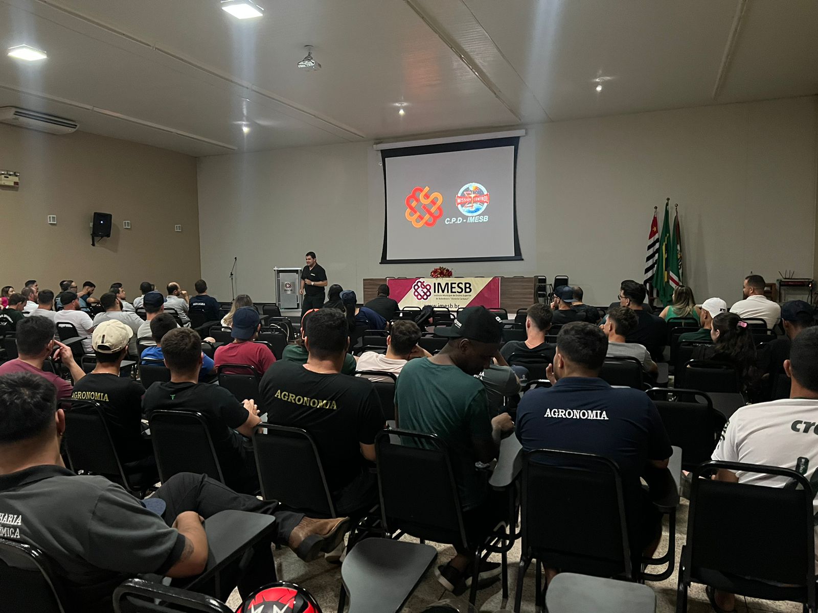 56bb7daf-e7fe-4424-ae8f-414f88c16627