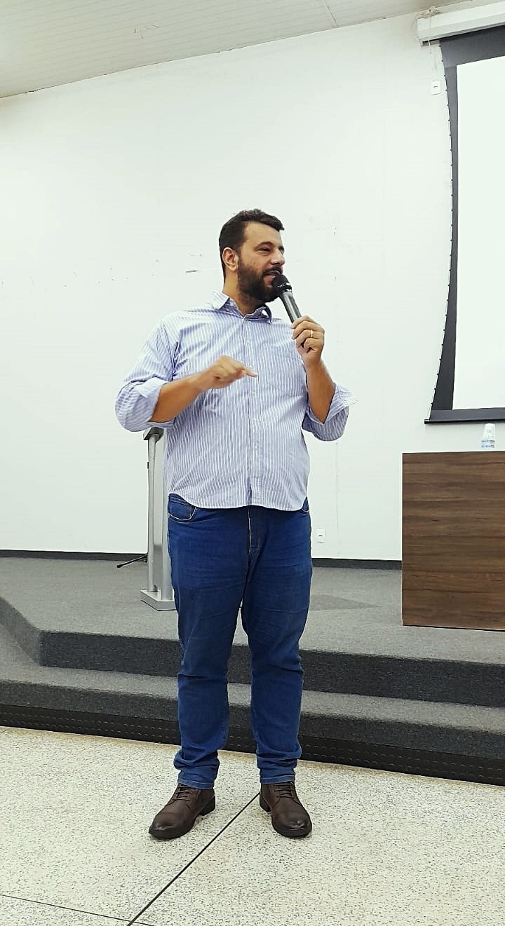 Diretor do Meio Ambiente Victor Barbieri Ribeiro