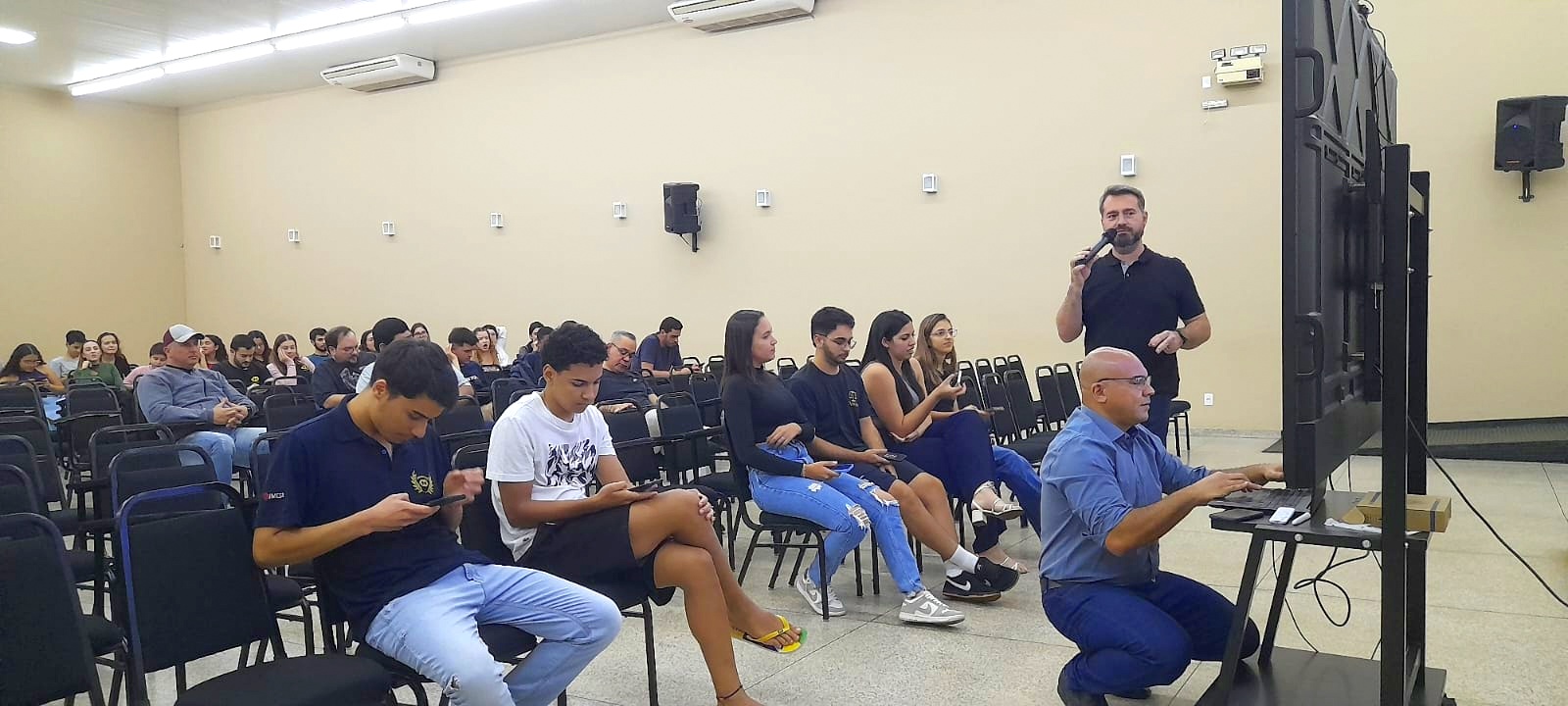 eec29461-3960-4a6f-b56d-d35e1f43d322