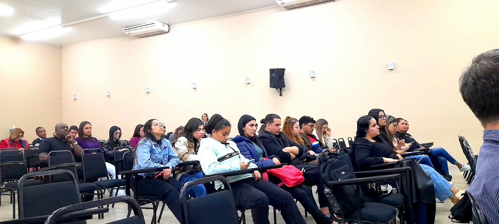 b3121e43-45d0-4467-b178-fefb6f953b15