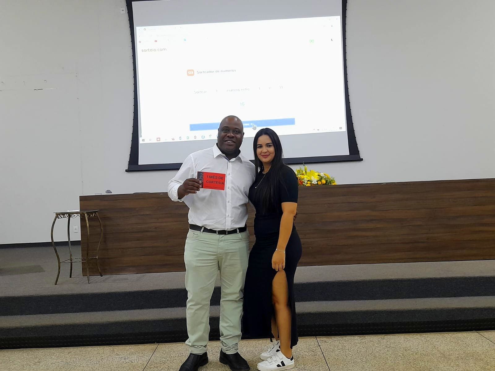 a49c2372-0004-4744-afcc-01f549465d43