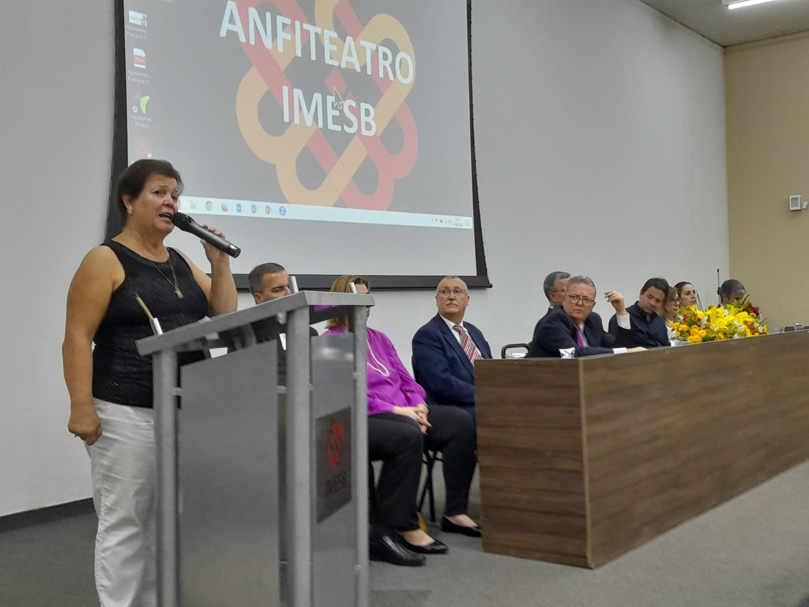 8ab2b01b-d047-4e2c-a7f0-1ad3d2539043