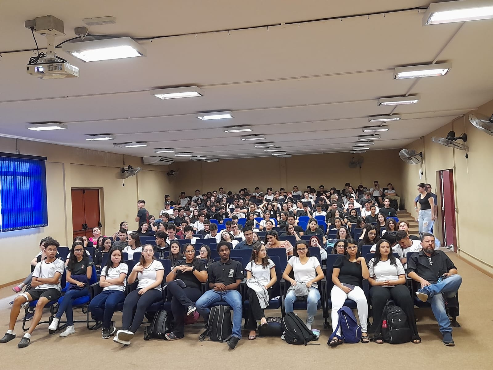 4d127d86-5f33-4ff6-b58d-0effb558c3e2