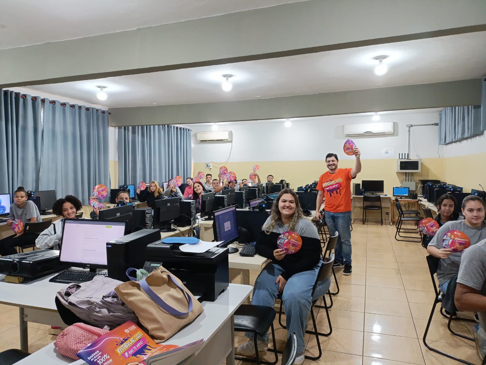 Vestibular 2025: Faculdade Municipal visita à Escola Técnica Agropecuária Municipal São Francisco de Assis em Colina