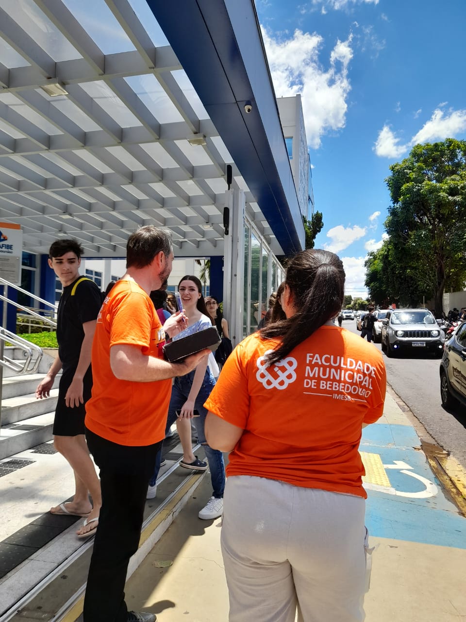 5111372e-c803-422d-b972-11c25b0d1f8b