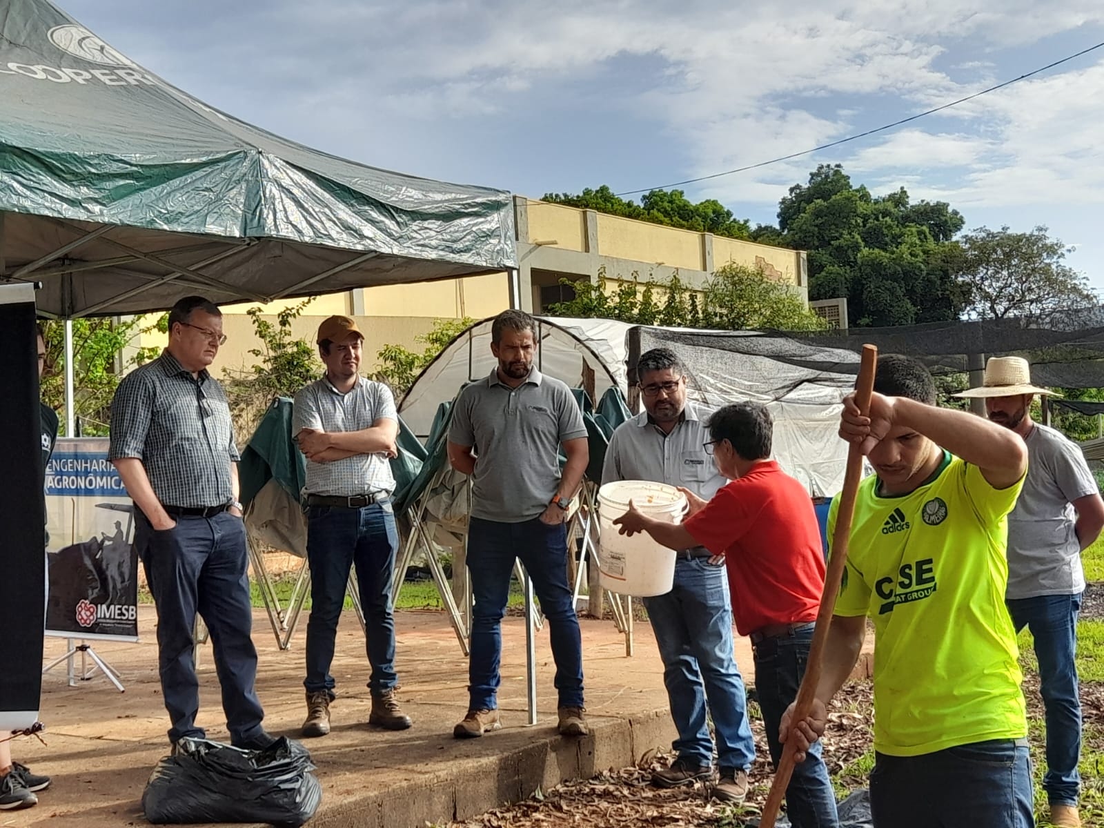 56216398-99cd-41fd-976d-f002a0f3f062