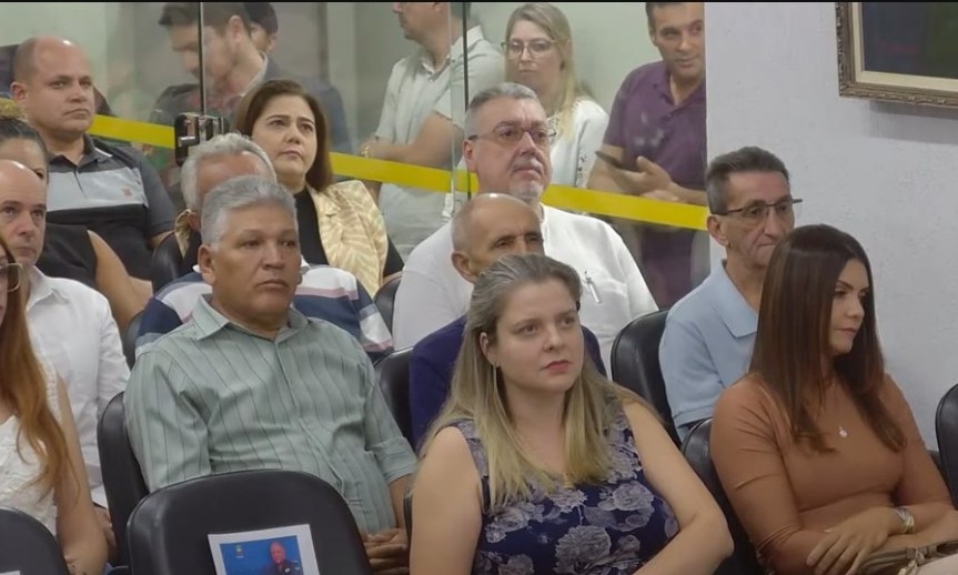 Servidor da Faculdade Municipal de Bebedouro é homenageado com título de Honra ao Mérito na Câmara Municipal