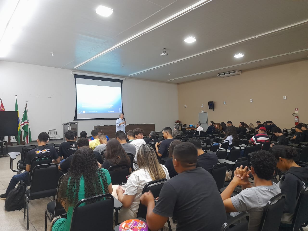 33ª Semana Científica da Administração | Prof. Me. Vitor Edson Marques Jr.