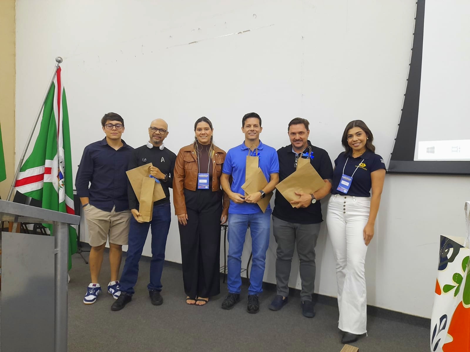 e26f7b05-fc76-4579-b140-9d60c2014521