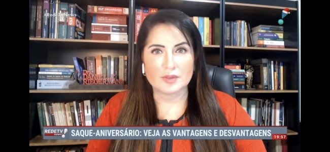 Professora Danielle Riegermann dá entrevista para o Jornal RedeTV News